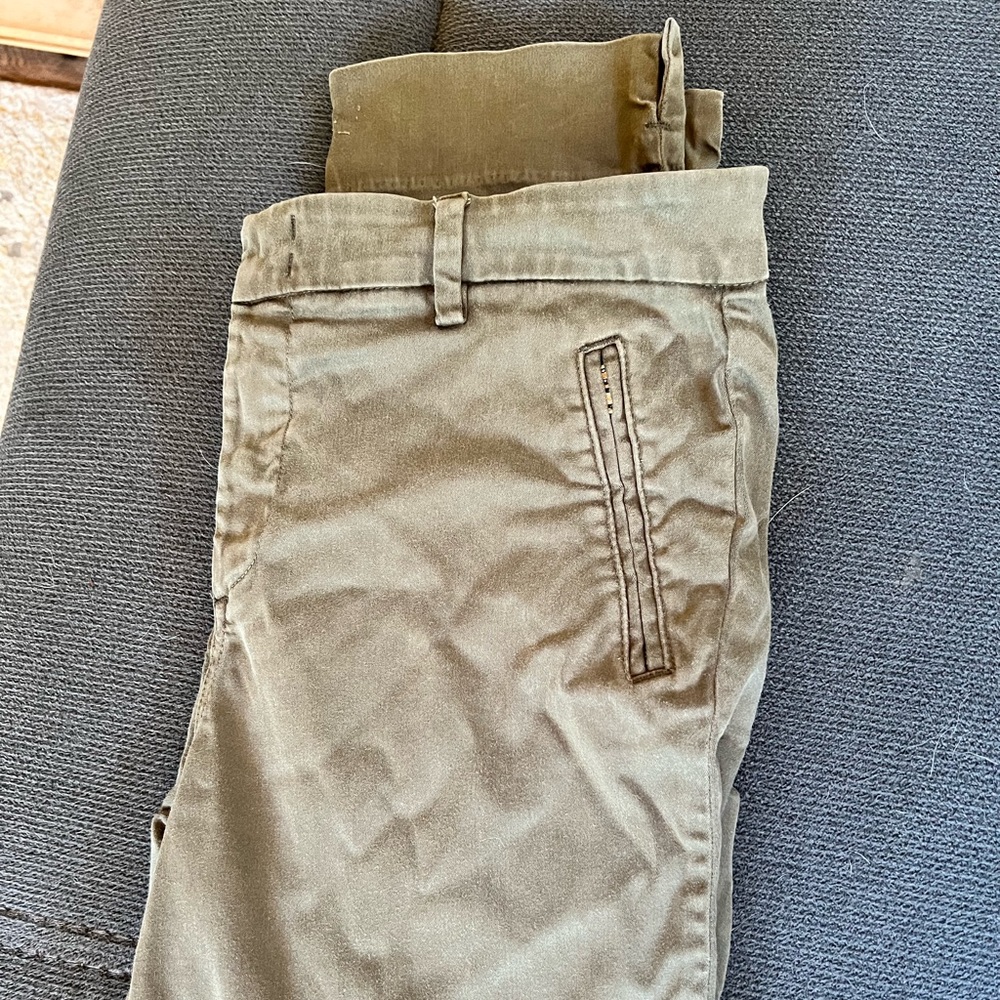 cropped green pants!